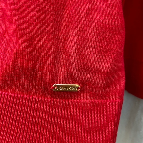Calvin Klein/ NWT/ Red/ mock Neck with Gold buttons / size M/M - Picture 4 of 12